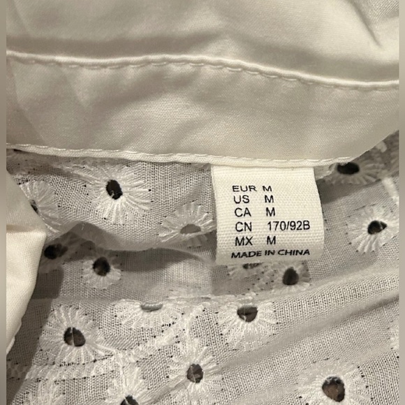 White Eyelet Short Sleeve Button Down Scallop Hem Shirt | Size Medium - Picture 3 of 7